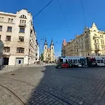 Ubytování v soukromí Fantastický V Praze Na Letné B3 *