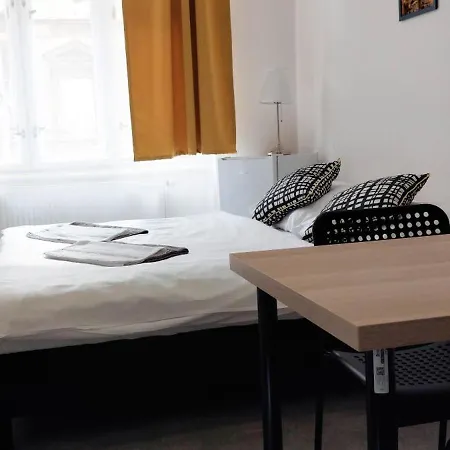 Fantasticky V Praze Na Letne B3 Rum i privatbostad Prag