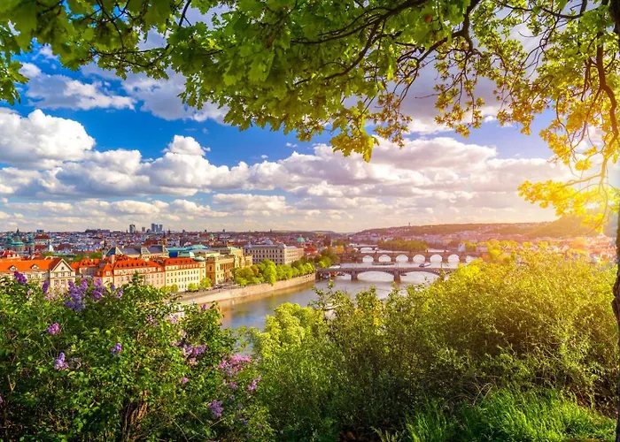 Fantastický V Praze Na Letné B3 * Prague